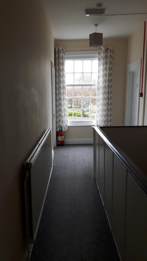 Fiveways Hotel Kingston upon Hull Bagian luar foto